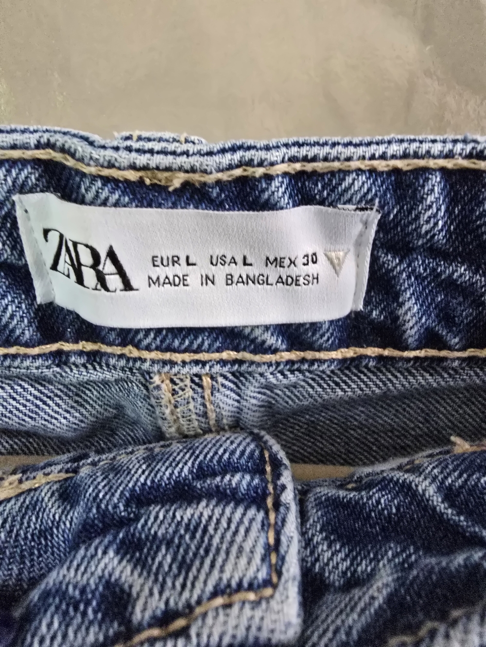 Zara Women's Light Blue High-Rise Denim Jeans